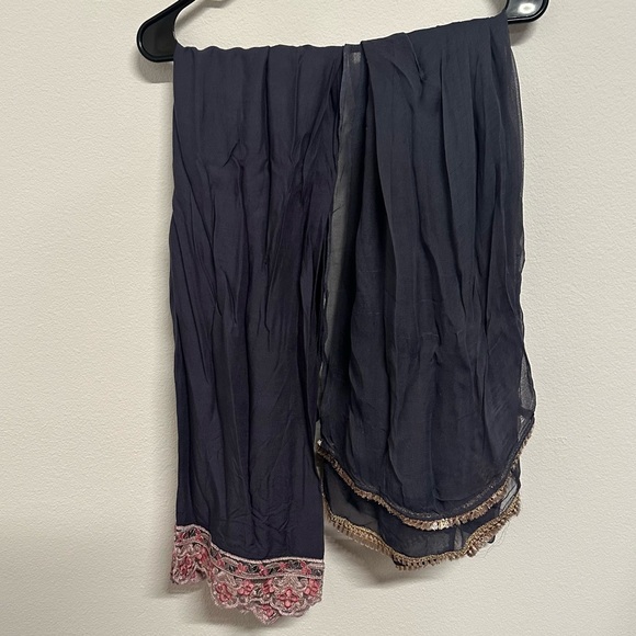 Embroidered Formal Kameez Set – Charcoal & Blush – Size L - Picture 12 of 13